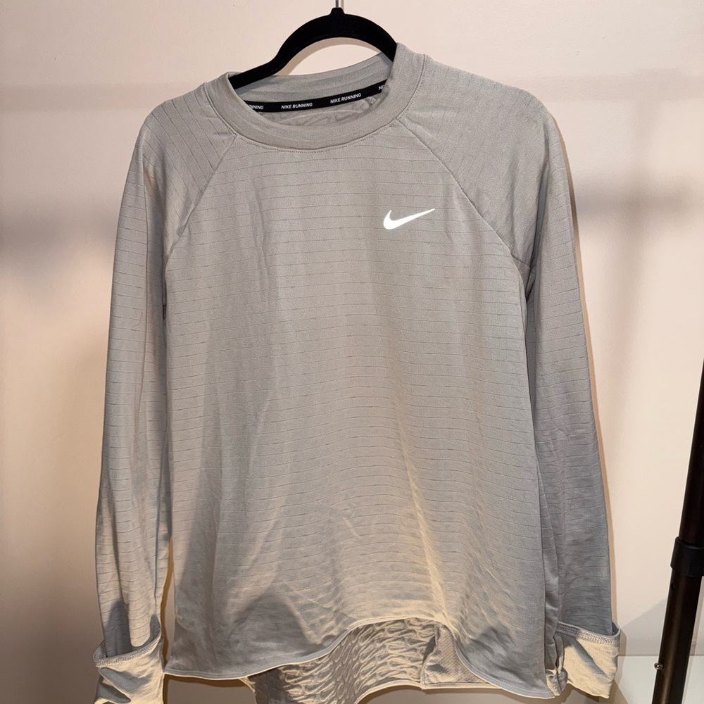 Nike Gray Long Sleeve Athletic Tee